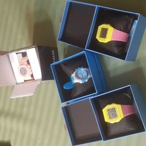 AMAZON LOT OF 4 GIRLS WATCHES New In Boxes!